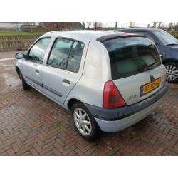 Renault Clio 1.4 RN 2000 Grijs