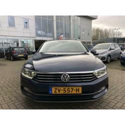 Volkswagen Passat Variant 1.8 TSI Highline | Stoelverwarming