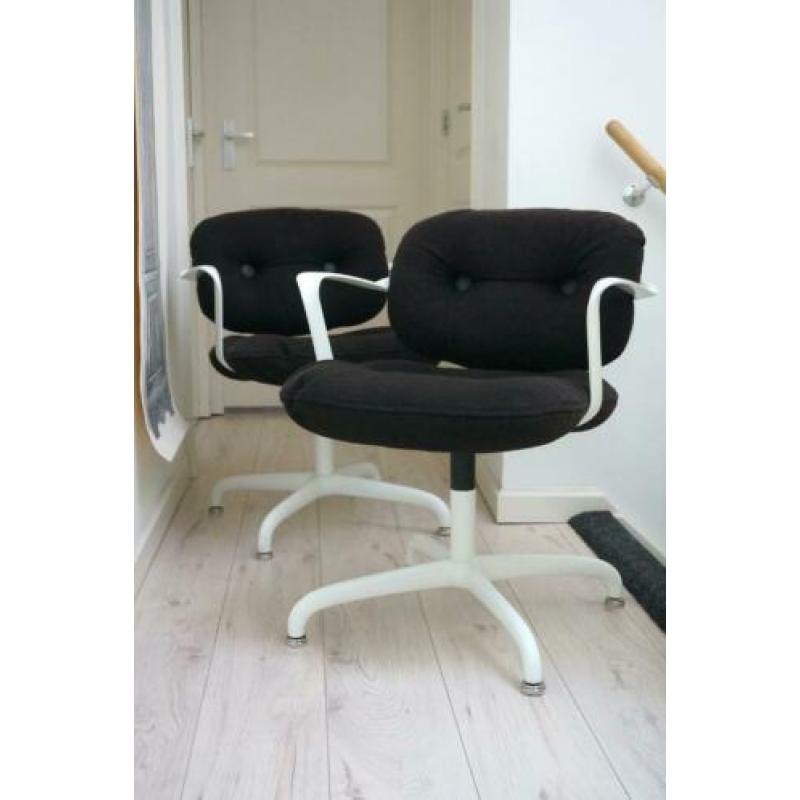 2 vintage Hannah & Morrison stoelen voor Knoll International