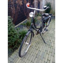 Zwarte meisjes oepoefiets van batavus 24 inch