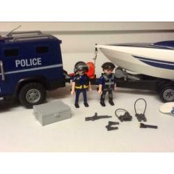 Politie jeep met aanhanger en speedboot van playmobil 5187