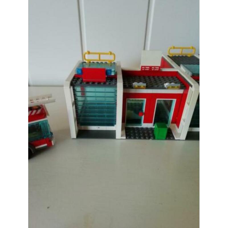 Lego brandweer kazerne 7208