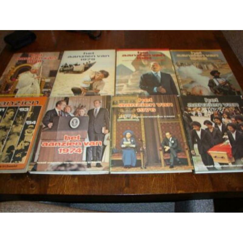 8 Boeken; Aanzien 1950/1954, 1974,1976,1977,1978,1979,1981 e