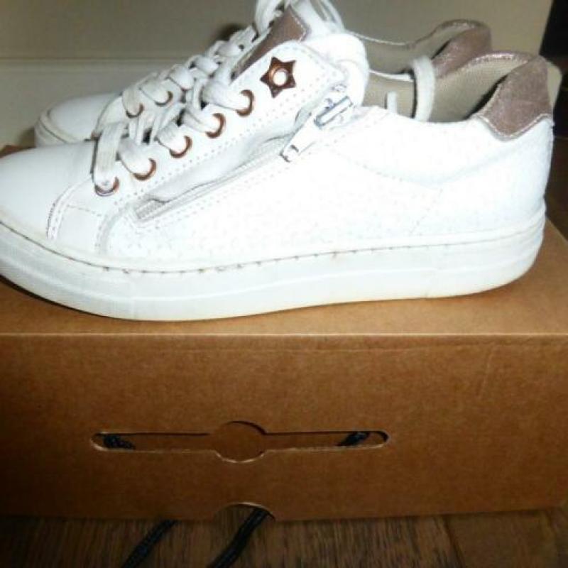 Bullboxer mooie sneakers! Maat 34 (meisje)