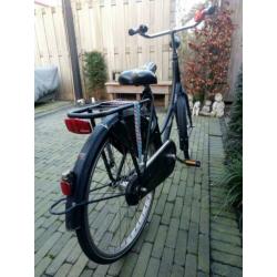 Zwarte meisjes oepoefiets van batavus 24 inch