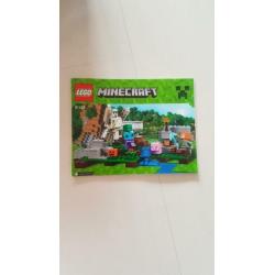 2 sets Lego minecraft. 21123 en 21135