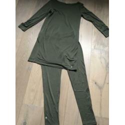 Zgan! Mooie groene set Zusss jurk/tuniek met legging mt M