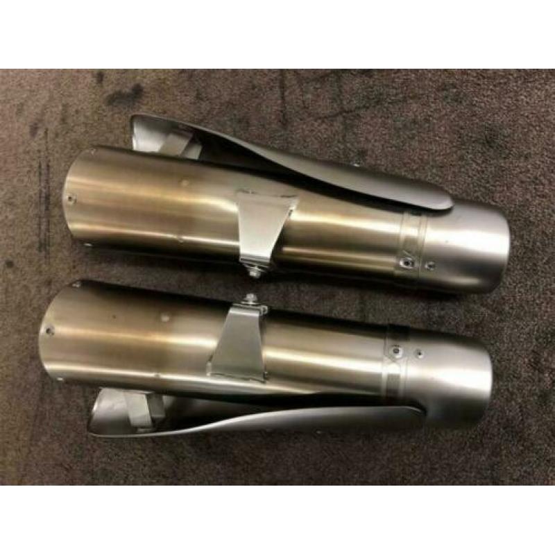 Akrapovic titanium uitlaten dempers Suzuki GSR600 2006-2011