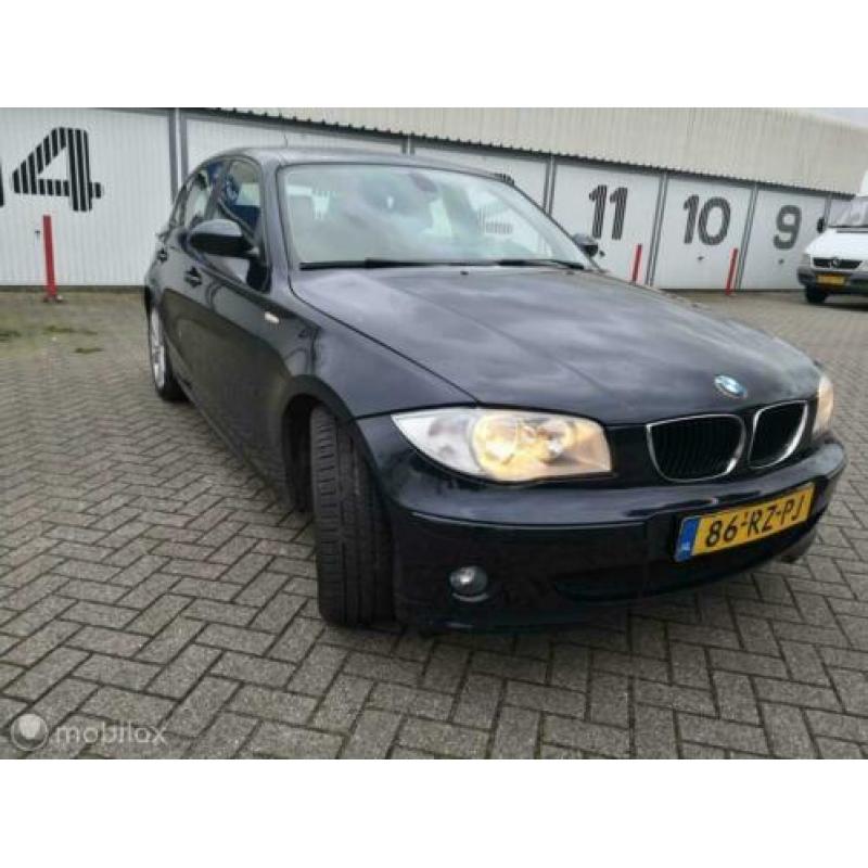 BMW 1-serie 120i High Executive NAP Airco Leer Bekleding