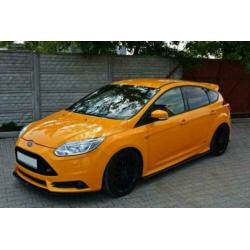 Voorlip achterlip sideskirts diffuser - Ford Focus ST 12-14