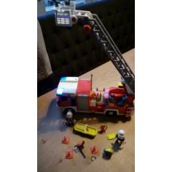 Te koop playmobil brandweer ( ladder ) wagen 4820.