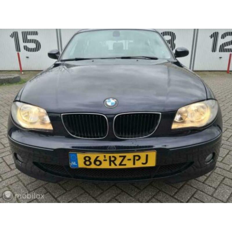 BMW 1-serie 120i High Executive NAP Airco Leer Bekleding