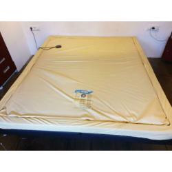 Stabiel waterbed zwarte ombouw