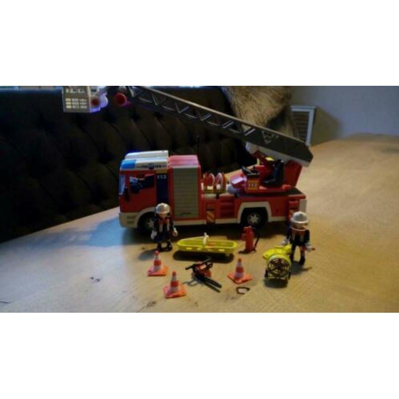 Te koop playmobil brandweer ( ladder ) wagen 4820.