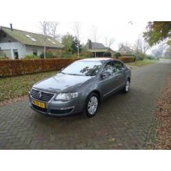 Volkswagen Passat 2.0 FSI Highline