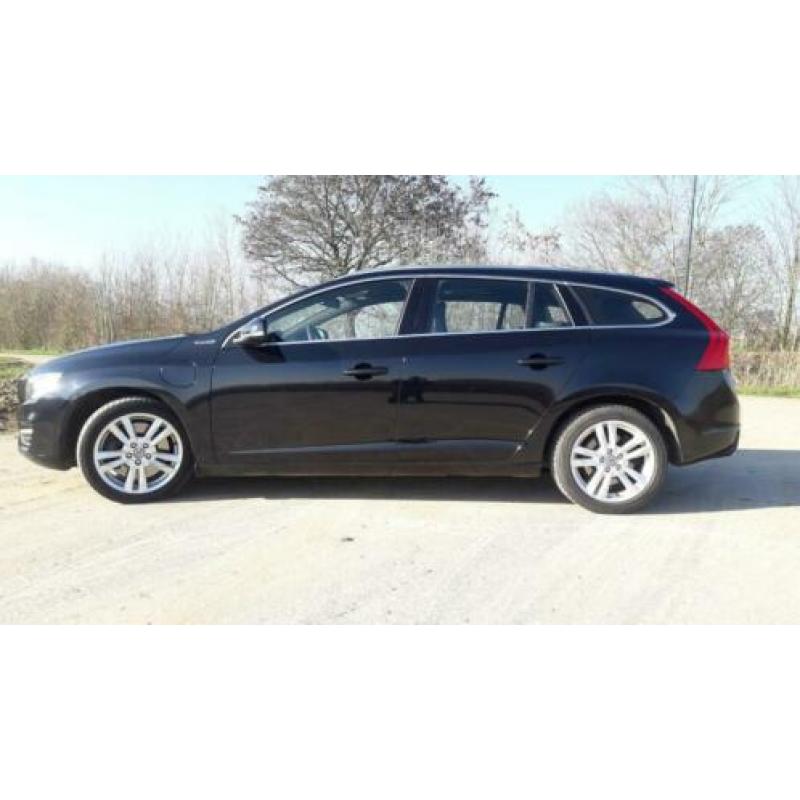 Volvo V60 2.4 D6 AWD Plug-in Hybrid 2013 Zwart