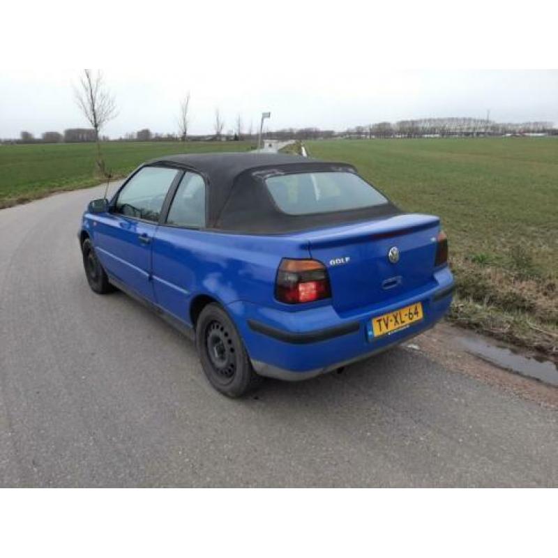 Volkswagen GOLF 1.8