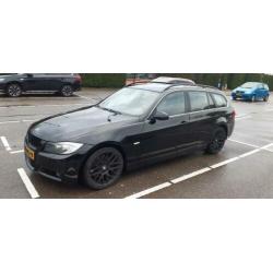 BMW 3-Serie 3.0 D 325 Touring AUT 2008 Zwart