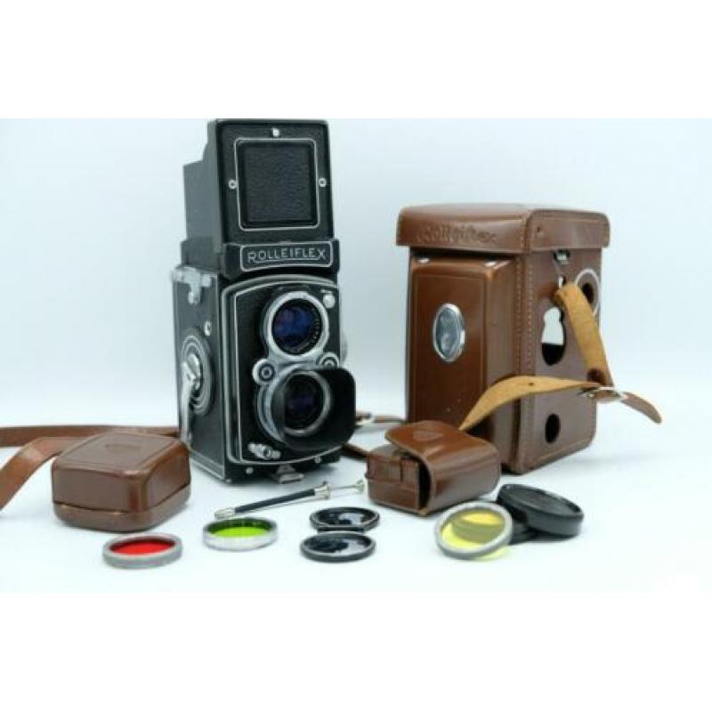 Rolleiflex 3.5 TLR camera - Tessar lens