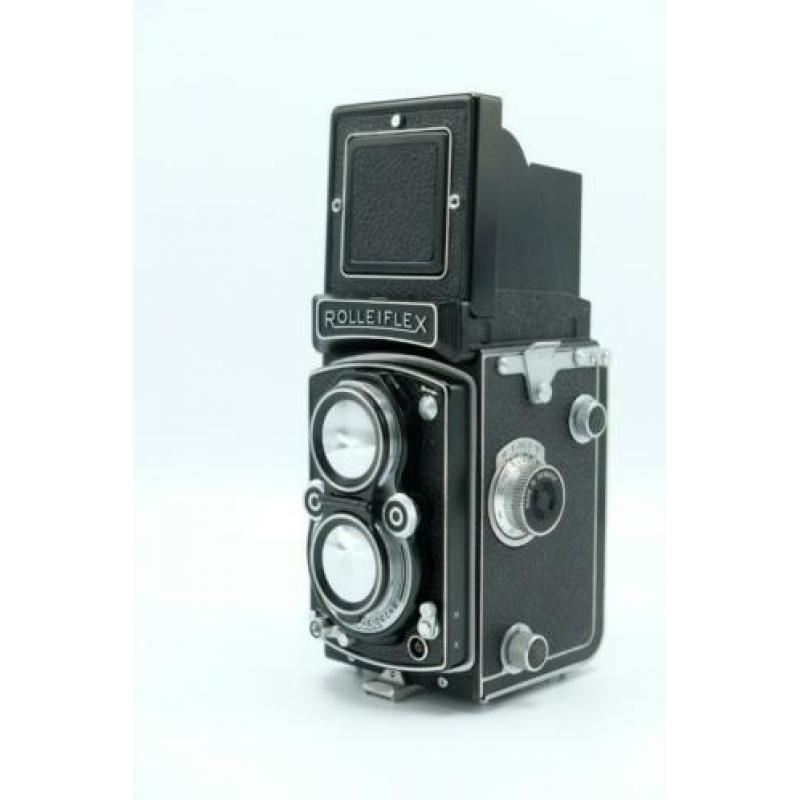 Rolleiflex 3.5 TLR camera - Tessar lens