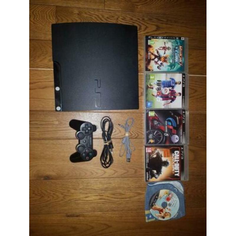 Playstation3 + kabel + 1 controller + 5 spellen