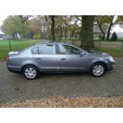 Volkswagen Passat 2.0 FSI Highline