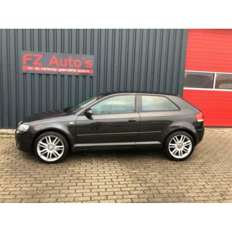 Audi A3 1.6 FSI Ambiente | Metallic | L.M Velgen |