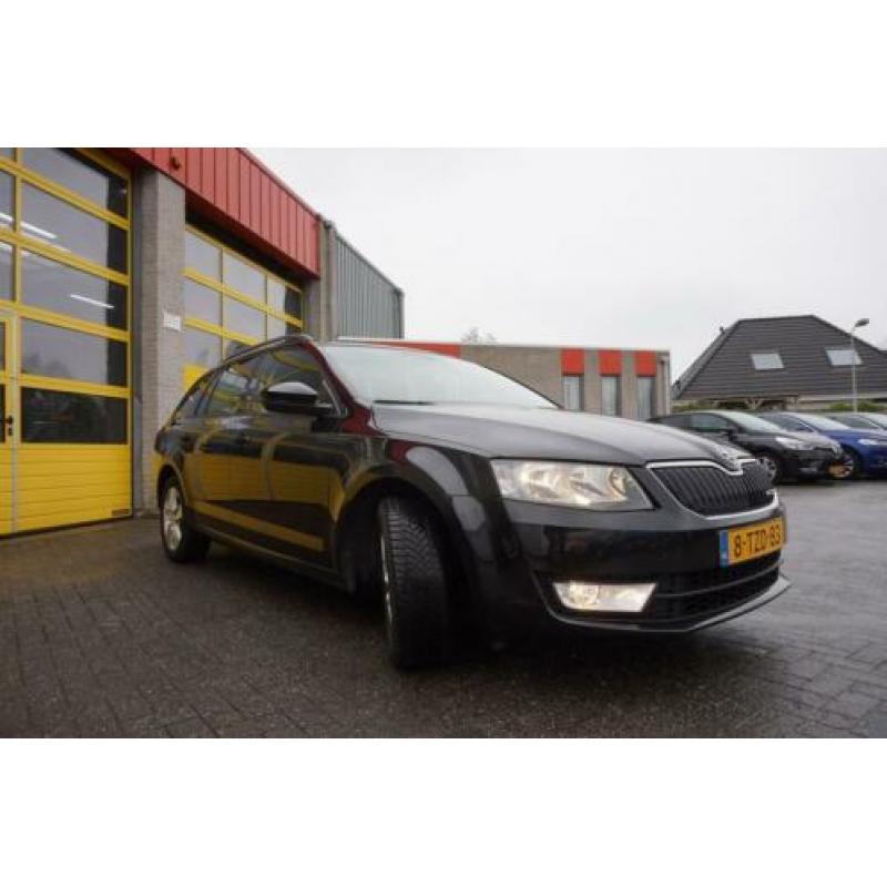 Skoda Octavia Combi 1.6 TDI Greenline Businessline BJ2014 LM