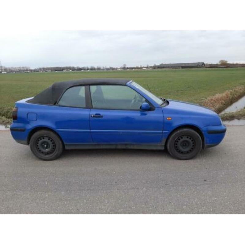 Volkswagen GOLF 1.8