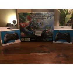 Wii U Mario kart 8 premium pakket + 2 controllers en diverse