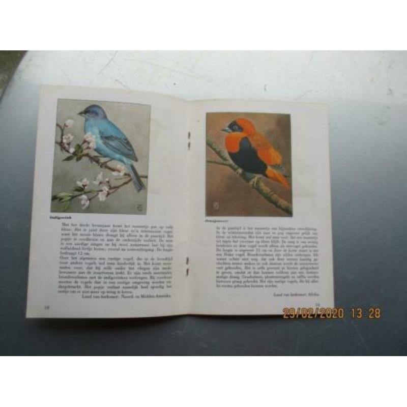 2 Boekjes van P. Sluis vogelvoeders + wat folders