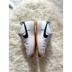 Nike Air Force 1 White/Obsidian maat 39 sneaker