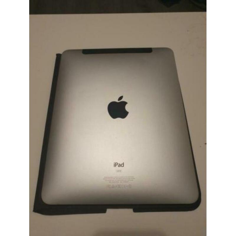 IPad 1 64 GB origineel inclusief hoesje en oplader ZGAN!