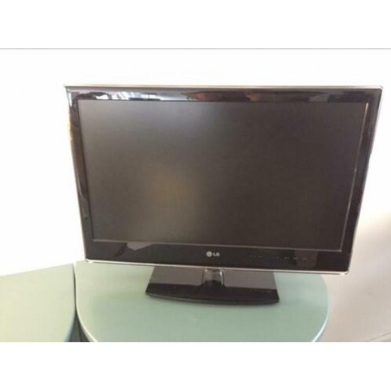 Tv lg 22lv2500