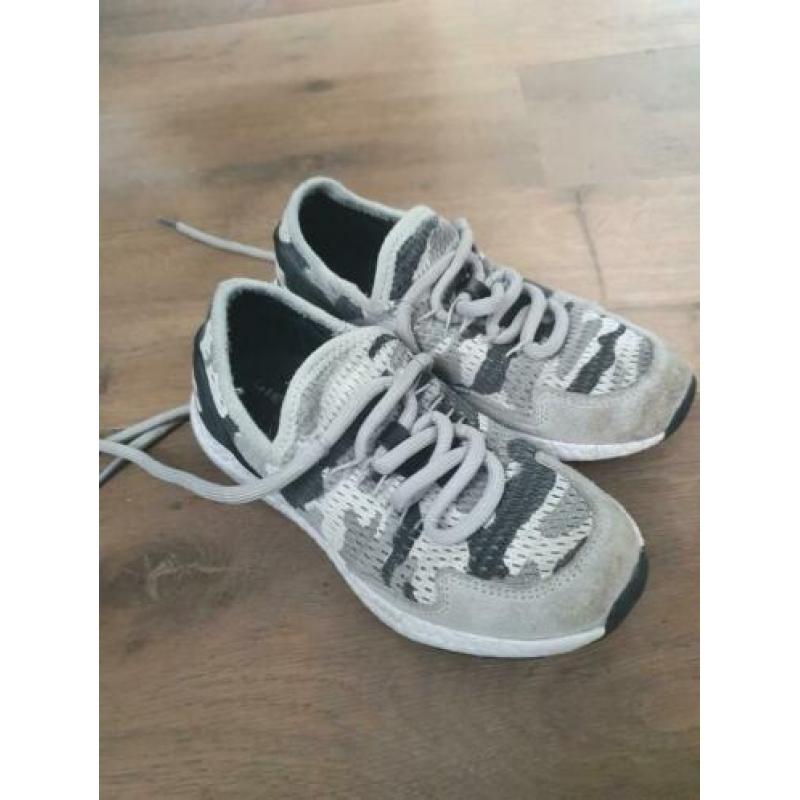 Kinder sneakers mt 28