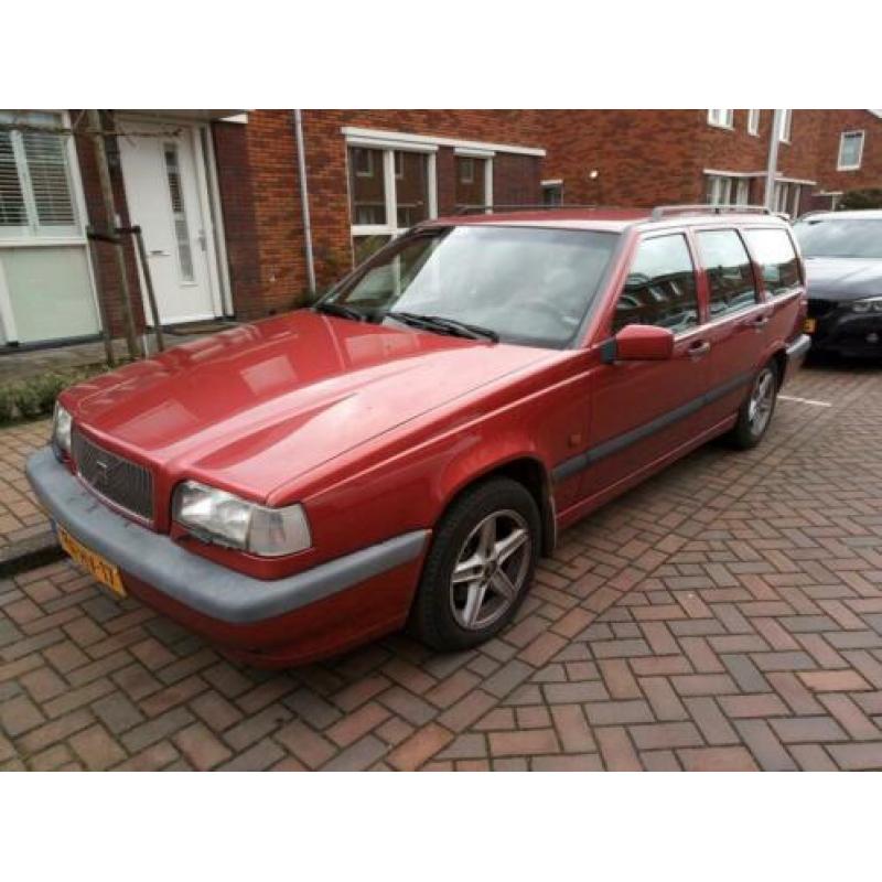 Bordeaux rode Volvo 850 2,5liter