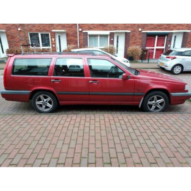 Bordeaux rode Volvo 850 2,5liter