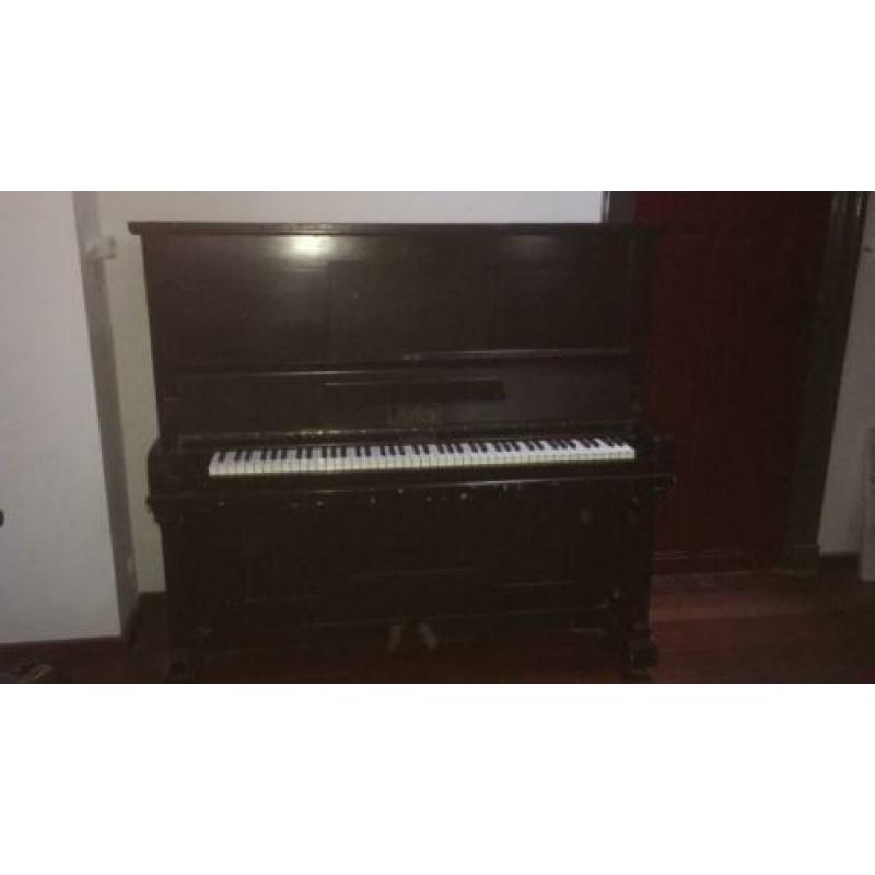 Steinberg piano