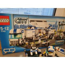 Lego City Police command center - 7743