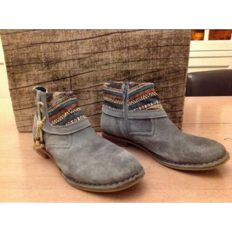 BUGATTI, korte laarsjes,boots, 38, blauw