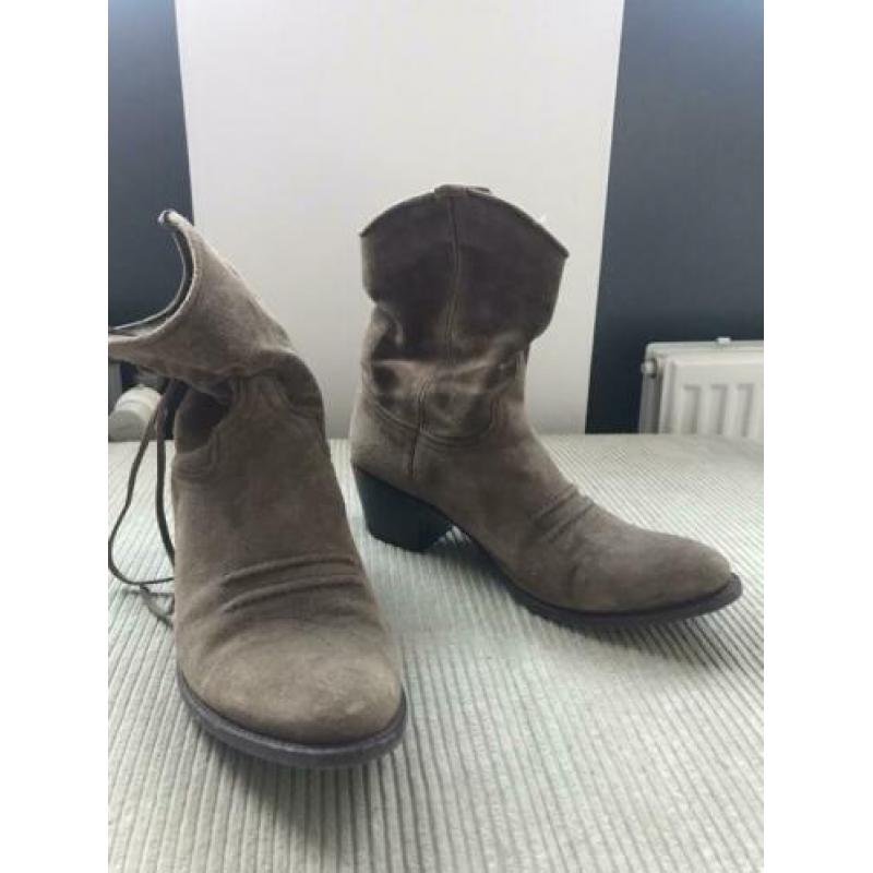 Sendra laarzen,suede mosgroen mt 40