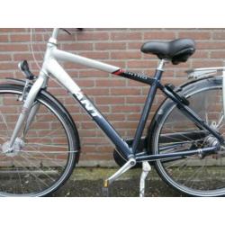 Giant Centro grote jongensfiets/ kleine herenfiets € 275,-!