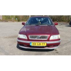 Volvo V40 1.8 1998 Rood