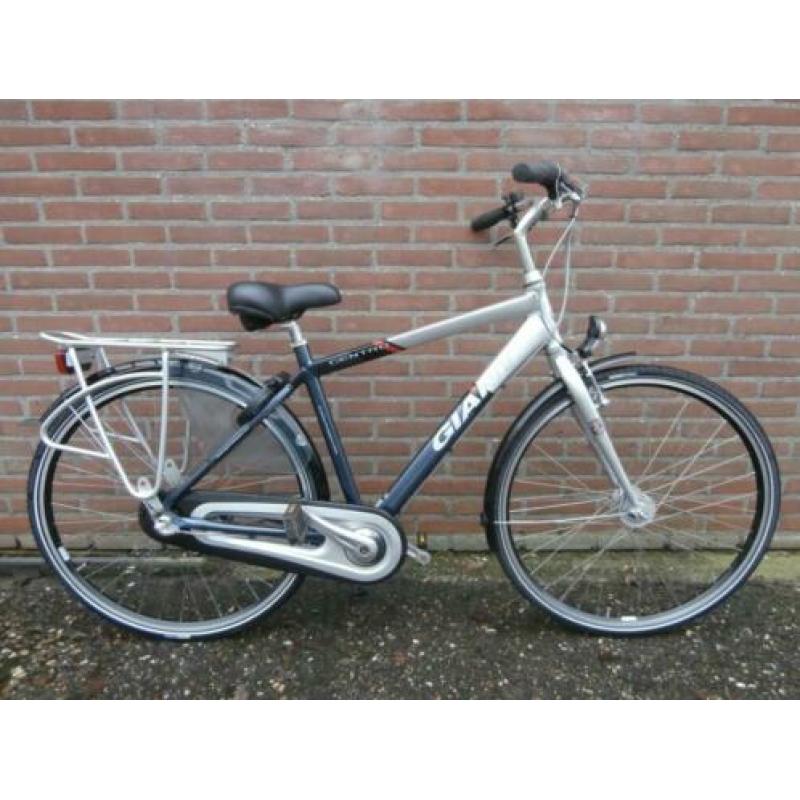 Giant Centro grote jongensfiets/ kleine herenfiets € 275,-!