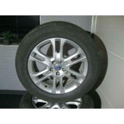 Orig. Volvo XC60 18 inch velgen zomerbanden IZGST