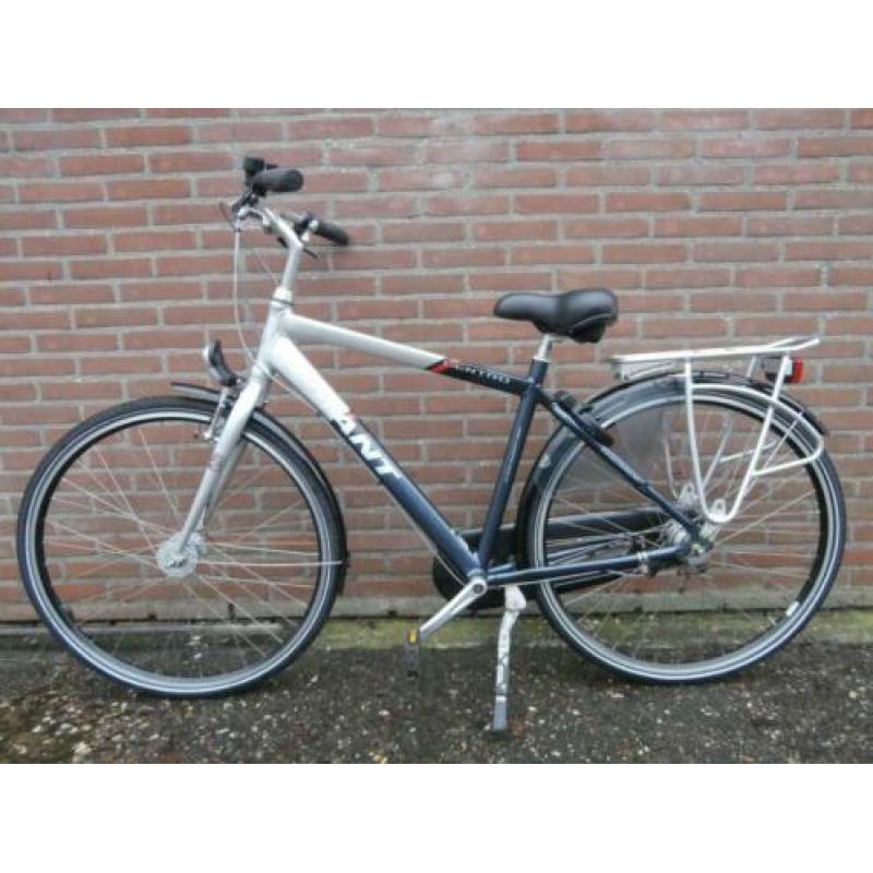 Giant Centro grote jongensfiets/ kleine herenfiets € 275,-!