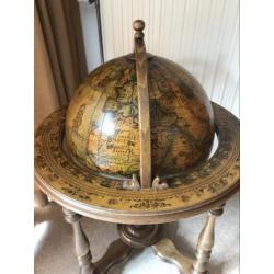 Antieke bar globe drank wereldbol barglobe globebar minibar