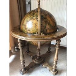 Antieke bar globe drank wereldbol barglobe globebar minibar