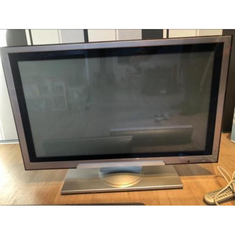 Hitachi 37PD5200 (37") Plasma TV