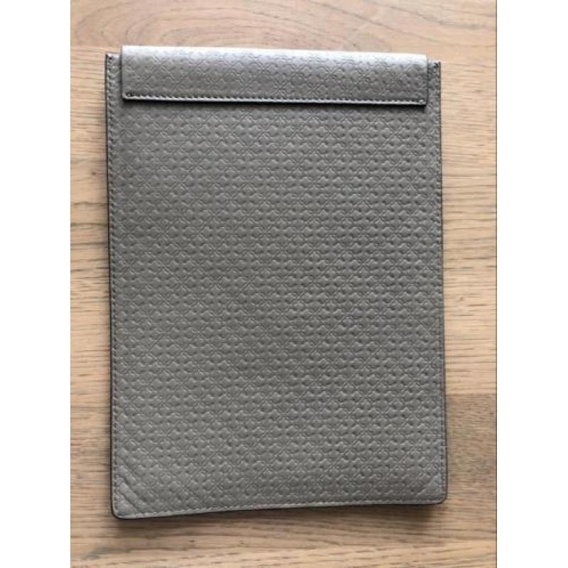 By Malene Birger Ipad leer/ leren cover hoes | kleur Taupe